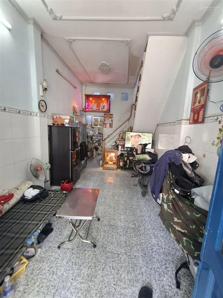 Bán nhà hậu giang, hxh 6m thông chỉ hơn 3 tỷ, 30m2, 2pn, 2wc, mặt tiền 3.5m