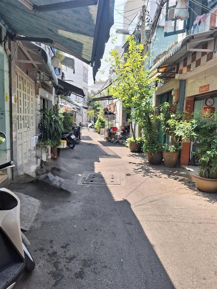 Bán nhà hậu giang, hxh 6m thông chỉ hơn 3 tỷ, 30m2, 2pn, 2wc, mặt tiền 3.5m