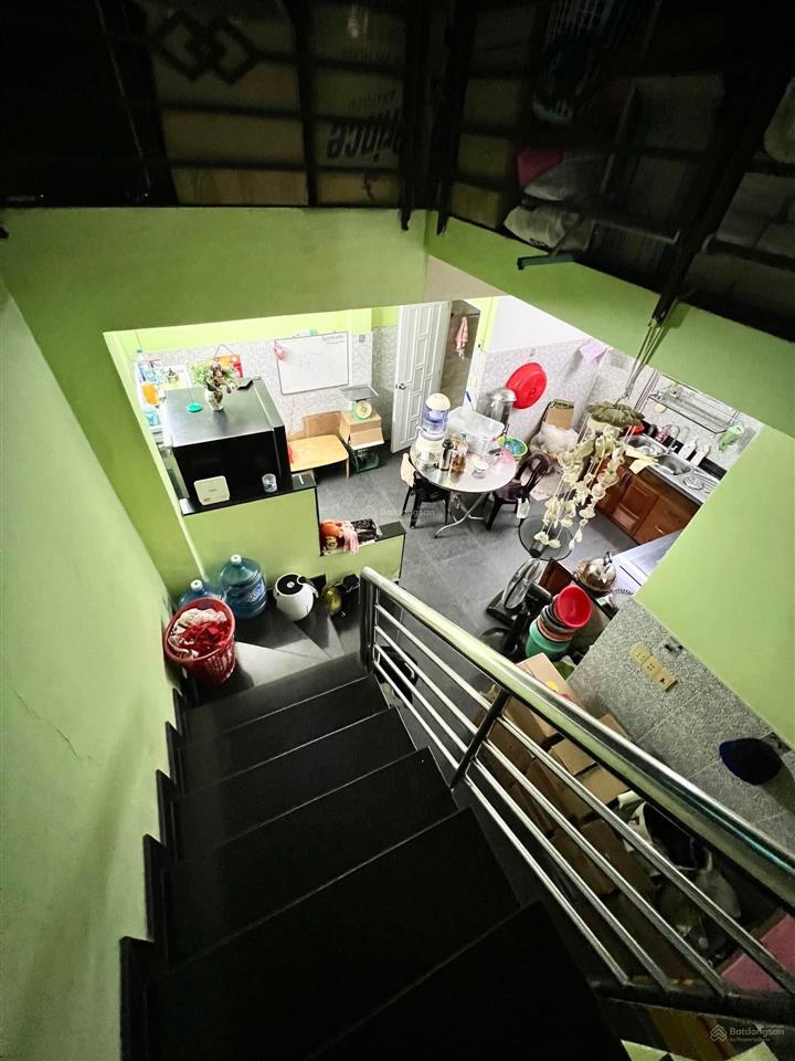 Bán gấp nhà nở hậu 70m2, 3pn, 3wc tại chợ phú lâm, q6, nhỉnh 6 tỷ