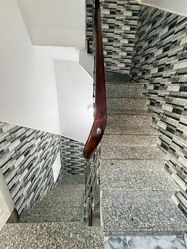 Bán nhà nguyễn trãi quận 5 4 tầng btct, 4pn giá chỉ hơn 5 tỷ