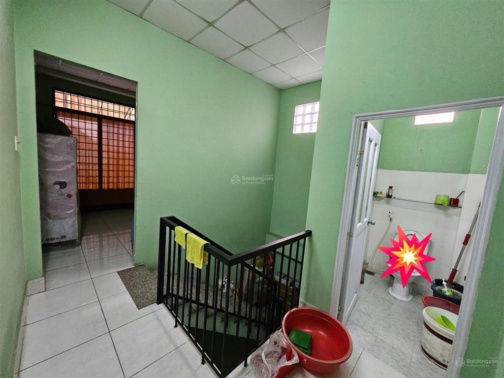 Nhà tân hòa đông sát vòng xoay 3 tầng 48m 4pn giá chỉ 6,05 tỷ