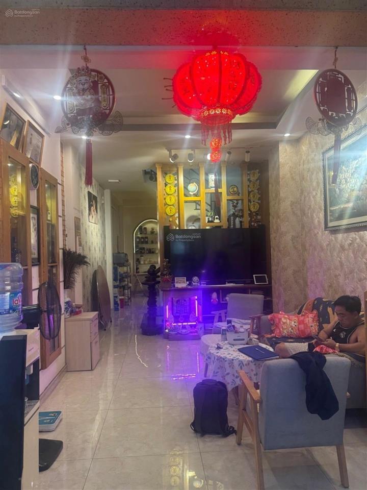 Nhà 3 tầng cư xá phú lâm 45m 3pn có thang máy