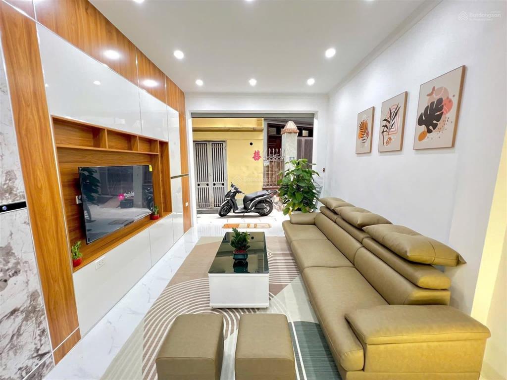 Triều khúc thanh trì nhà đẹp dân xây ô tô đỗ cửa full nội thất dt 40m*5t*3,5mt 8,3 tỷ có thương l