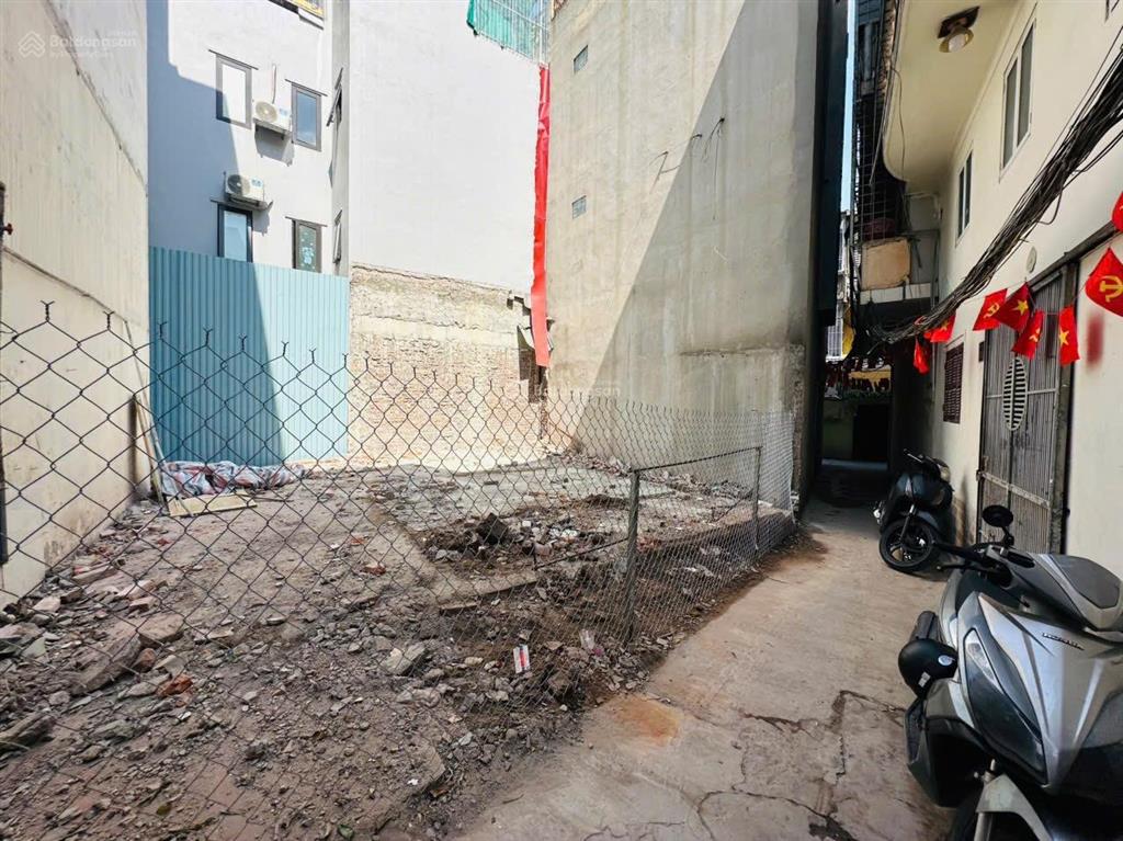 Chính chủ muốn bán lô đất thái thịnh đống đa ngõ nông 30m ra ô tô dt 61m2 * 7,1m mt 13tỷ có tl