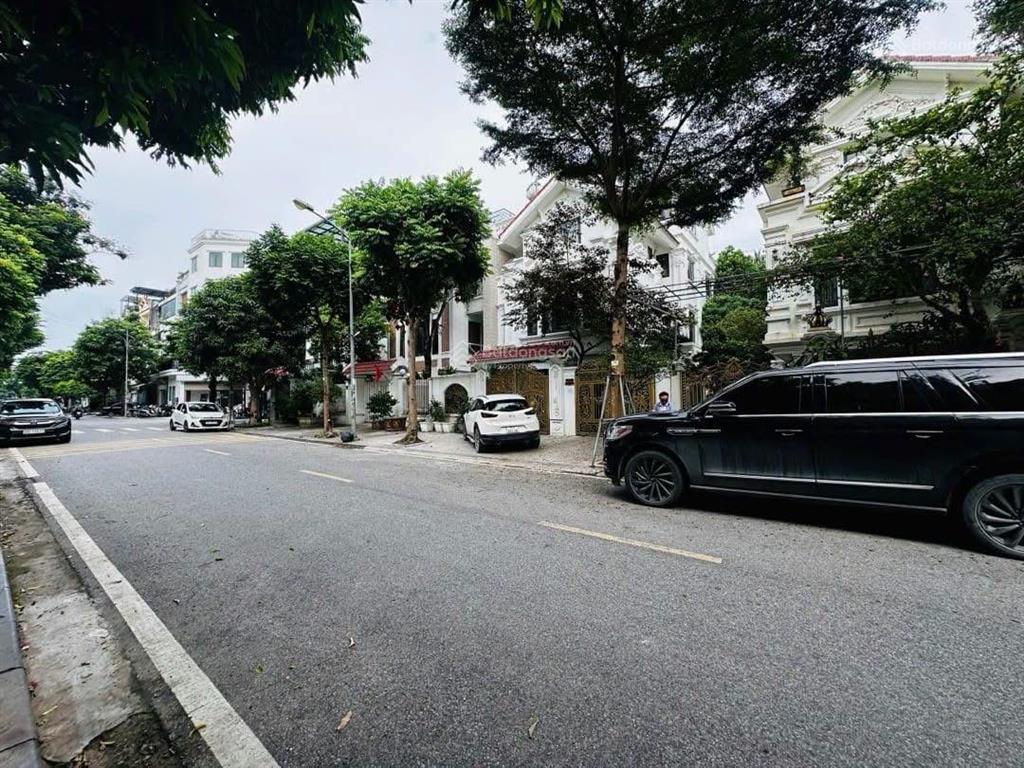 Chủ giảm sốc 6 tỷ bán bt song lập khu đô thị văn phú vỉ hè rộng ô tô dừng đỗ dt 205m*4t*11mt 35 tỷ