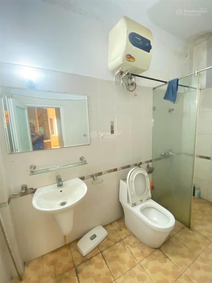 Chính chủ gửi bán nhà phố cù chính lan phân lô quân đội cách 2 nhà ra mp dt 35m2*6t*3,8m mt 10 tỷ