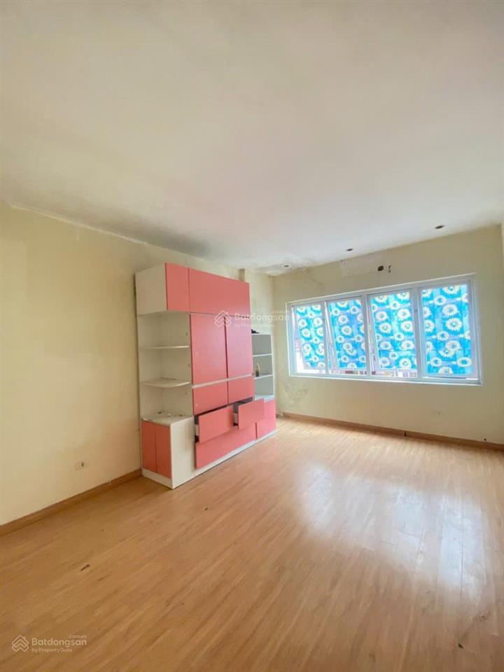 Chính chủ gửi bán nhà phố cù chính lan phân lô quân đội cách 2 nhà ra mp dt 35m2*6t*3,8m mt 10 tỷ