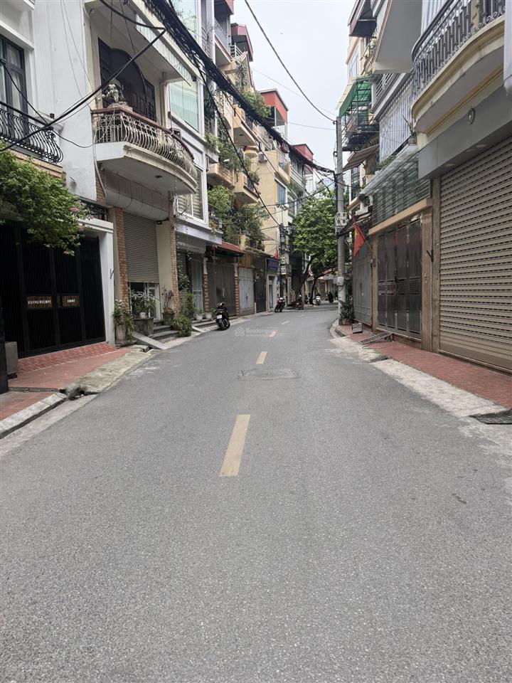 Đất lõi thanh xuân căn góc 3 mặt thoáng phân lô quân đội phố nguyễn ngọc nại dt 38m*5t*3,6mt 8,5 t