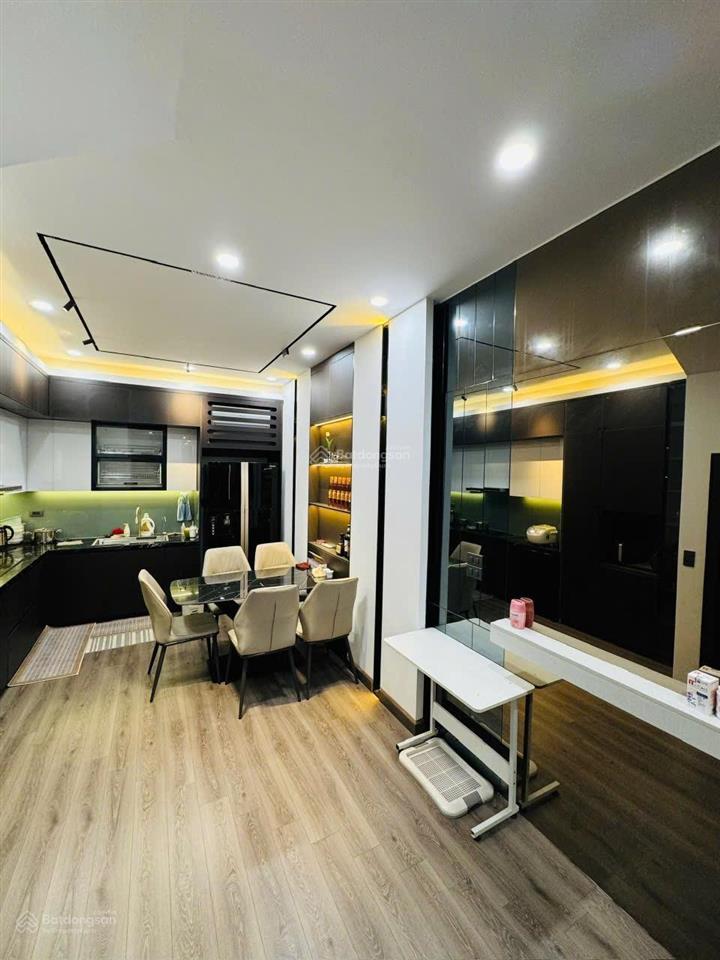 Gấp gấp giảm 2 tỷ phân lô xa la nhà đẹp dân xây ngõ thông hai thoáng dt45m*5t*3,5m 11,8 tỷ có tl