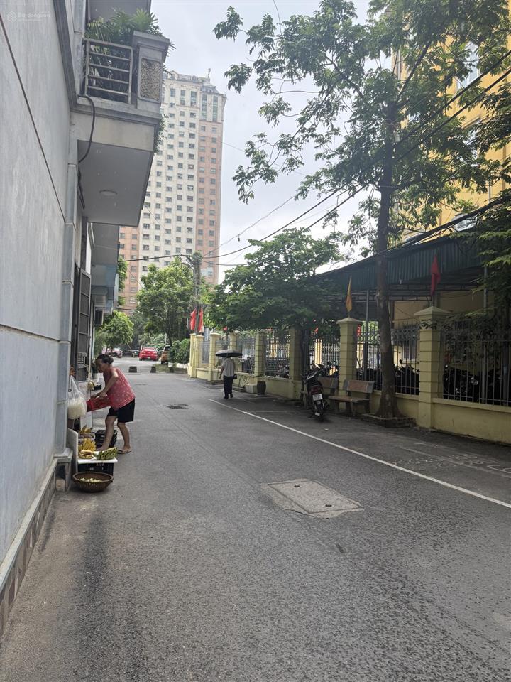 Gấp gấp giảm 2 tỷ phân lô xa la nhà đẹp dân xây ngõ thông hai thoáng dt45m*5t*3,5m 11,8 tỷ có tl