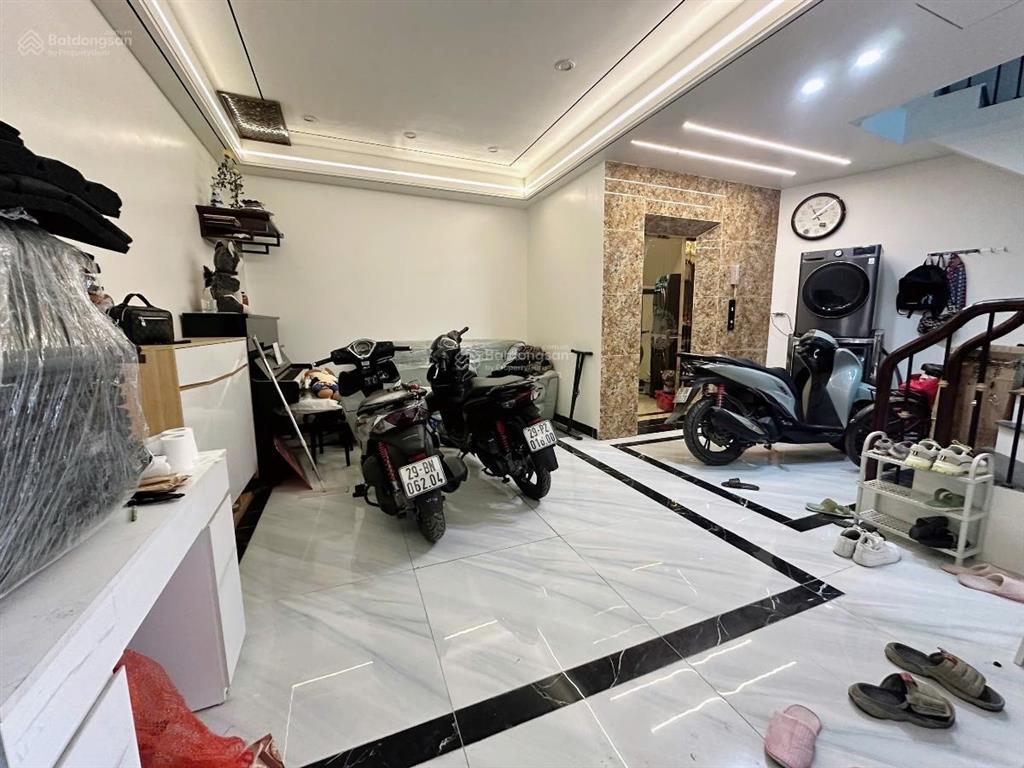 Yên xá thanh trì nhà đẹp dân xây 6t thang máy 20m ra mặt phố dt 35m*6t*7,5mt 7,5 tỷ có thương l