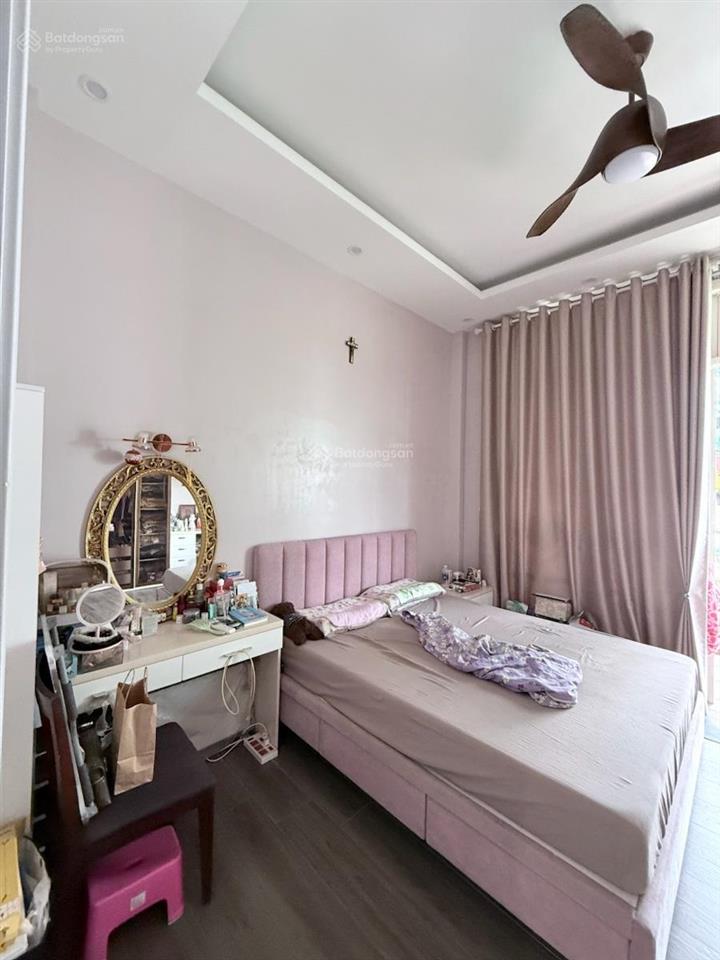 Giảm chào 11 tỷ mặt phố view hồ hoàng cầu 9t thang máy ô tô tránh kd dt 50m*9t*4,5m mt 30 tỷ có tl