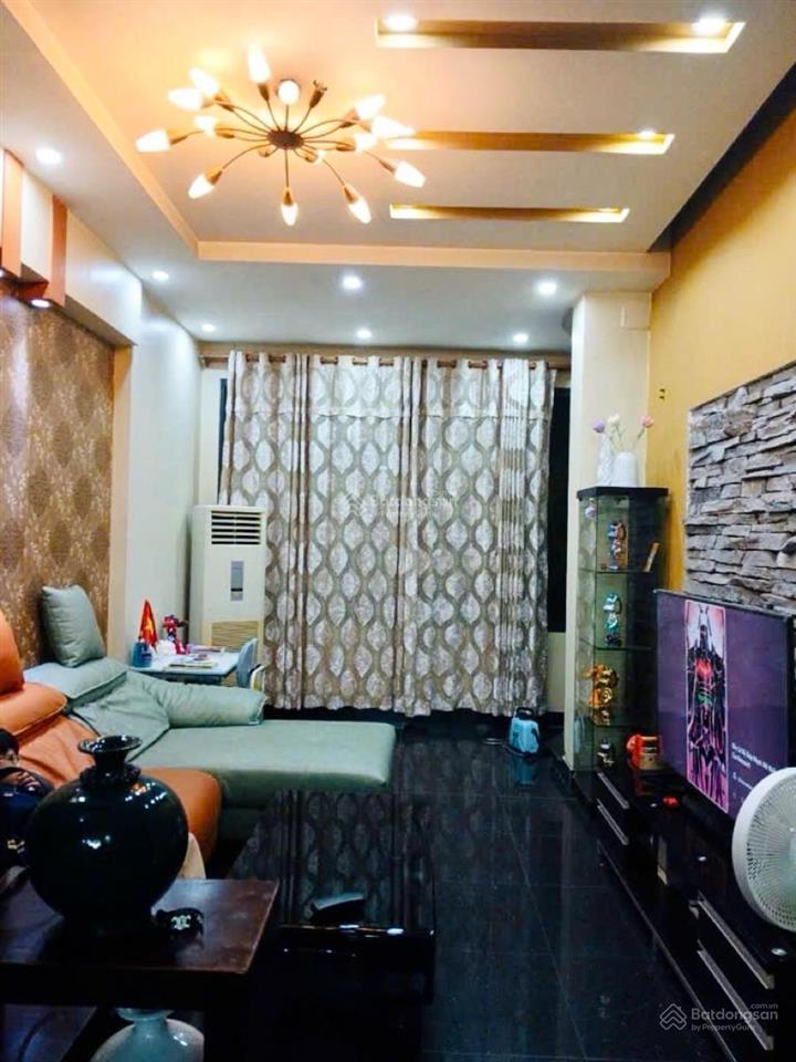 Bán nhà phố hoàng ngân cầu giấy nhà đẹp dân xây 30m ra ô tô tránh dt 45m*5t*4mt10,5 tỷ có tl