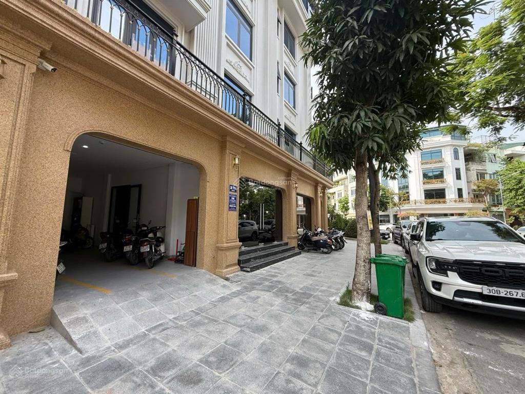 Bán biệt thự lk lô góc 3 mặt thoáng mặt đường đôi văn phú kinh doanh dt 180m*5t*27mt55,8 tỷ có tl