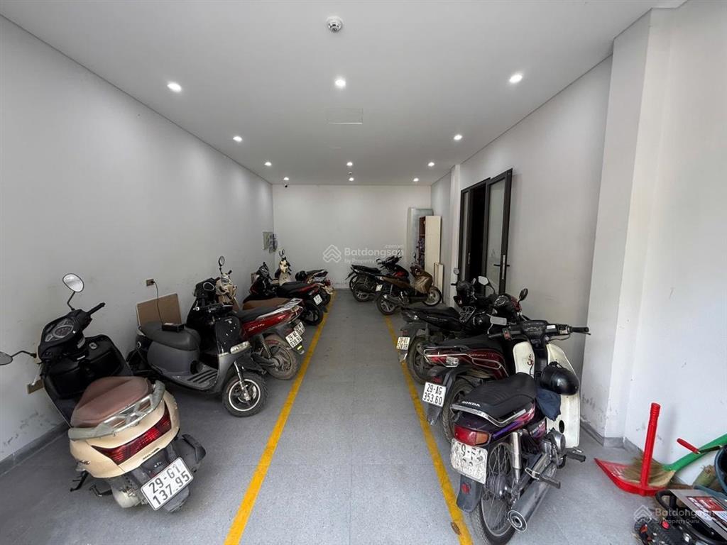 Bán biệt thự lk lô góc 3 mặt thoáng mặt đường đôi văn phú kinh doanh dt 180m*5t*27mt55,8 tỷ có tl