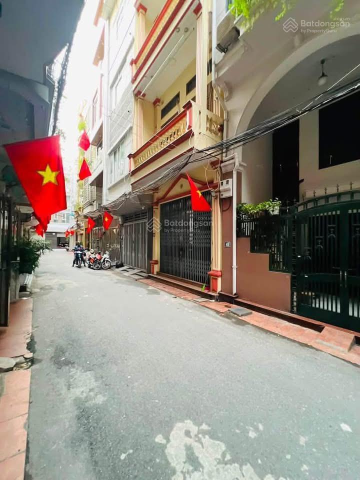 Bán nhà phân lô phố nguyễn trãi thanh xuân mặt ngõ thông kinh doanh ô tô tránh dt 50m*6t*4,2mt 19,3