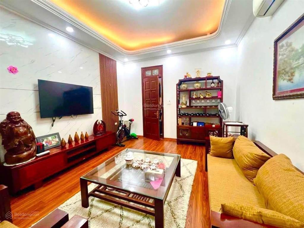 Bán nhà phân lô phố nguyễn trãi thanh xuân mặt ngõ thông kinh doanh ô tô tránh dt 50m*6t*4,2mt 19,3