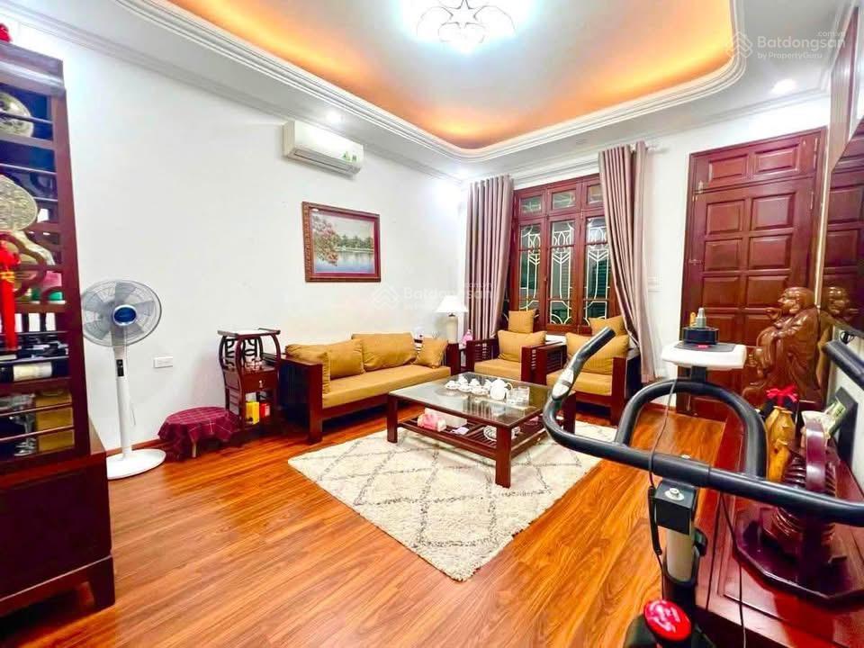 Bán nhà phân lô phố nguyễn trãi thanh xuân mặt ngõ thông kinh doanh ô tô tránh dt 50m*6t*4,2mt 19,3