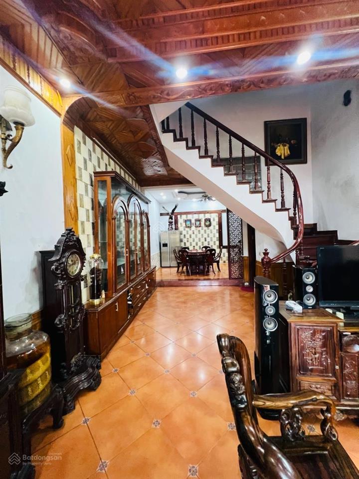 Bán nhà mặt phố trung hoà cầu giấy mặt phố kinh doanh vỉ hè ô tô tránh 90m*5t*5mt39 tỷ có tl