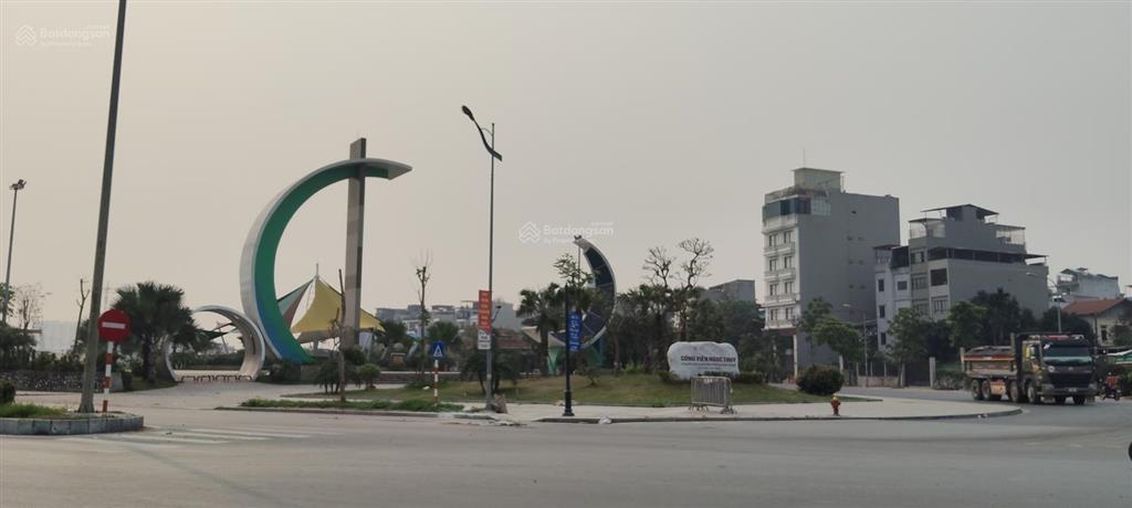 Bán đất oto tránh ba gác 15m ra oto tránh, 99m2 ngõ thông oto 7 chỗ. sát đường qh 17.5m