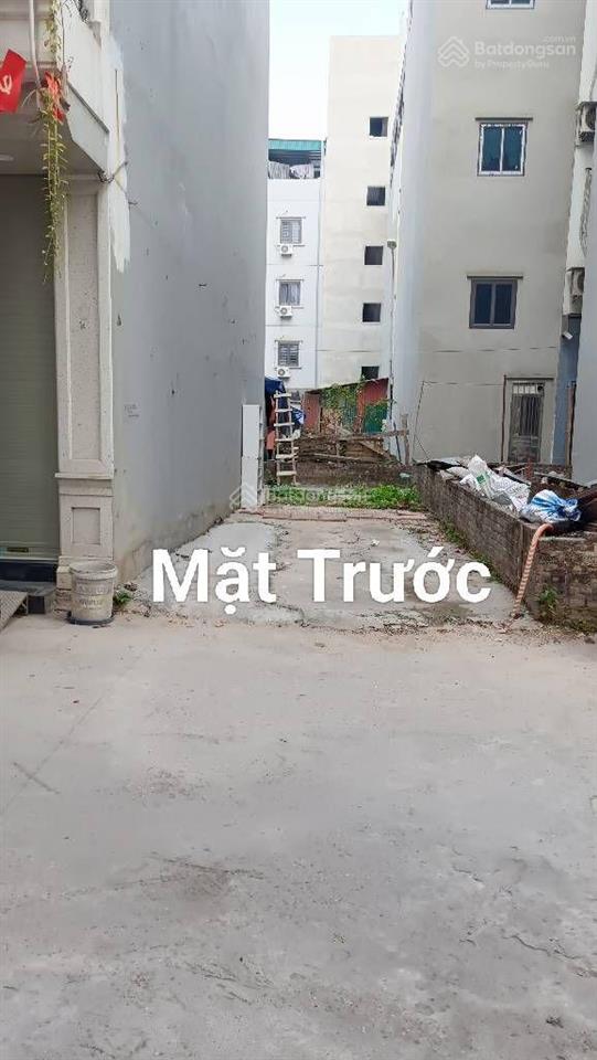 Ngộp đất hạ 1 tỷ bán gấp tái định cư ngọc thụy oto tránh. chủ đang ngộp cần bán gấp cách 20m ra hồ