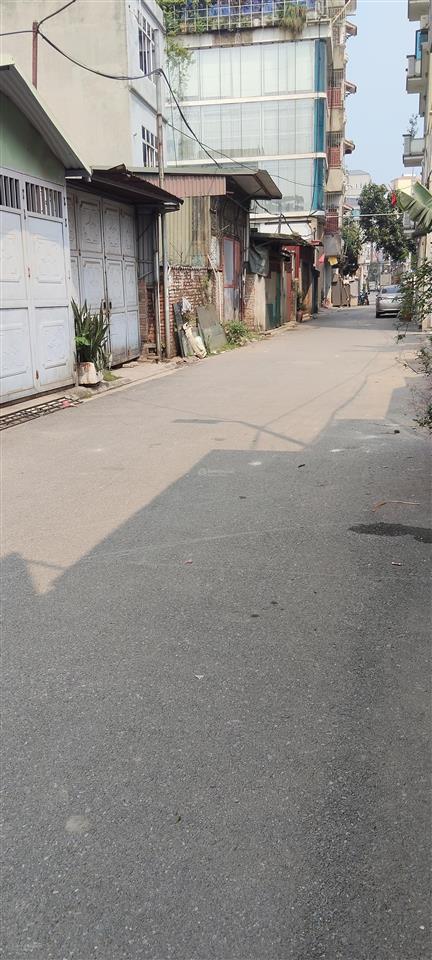 Bán đất cắt lỗ oto tránh vỉa hè. phan đăng lưu, ngay chân cầu đuống đang xây dựng 7,2 tỷ, 135 m2