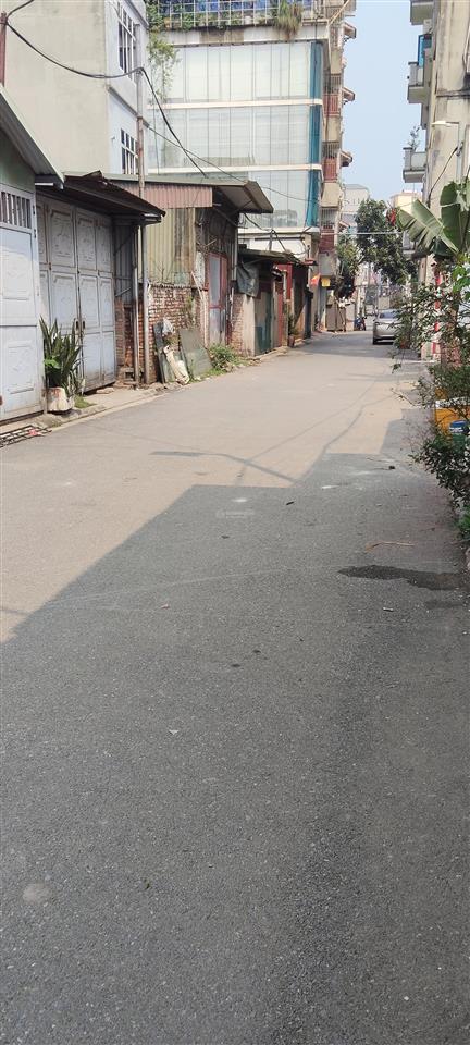 Bán đất cắt lỗ oto tránh vỉa hè. phan đăng lưu, ngay chân cầu đuống đang xây dựng 7,2 tỷ, 135 m2