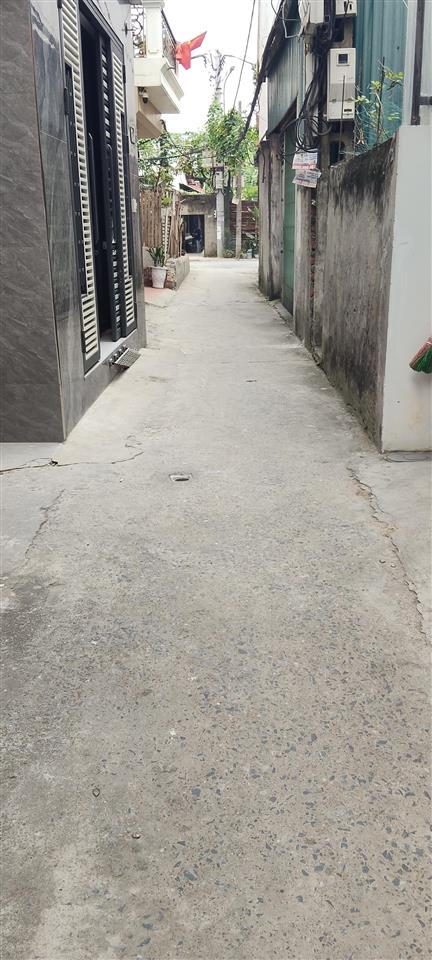 Bán gấp hạ 1tỷ, tặng nhà 3 tầng 115 m2, rẻ nhất long biên chỉ 8.x tỷ, mặt tiền 6,5m 25m oto tránh