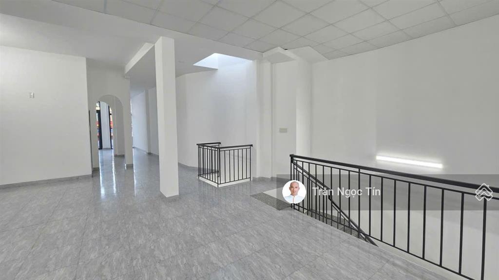 Siêu phẩm nhà đẹp mặt tiền căn góc vòng xoay đường số 13 và lê hồng phong