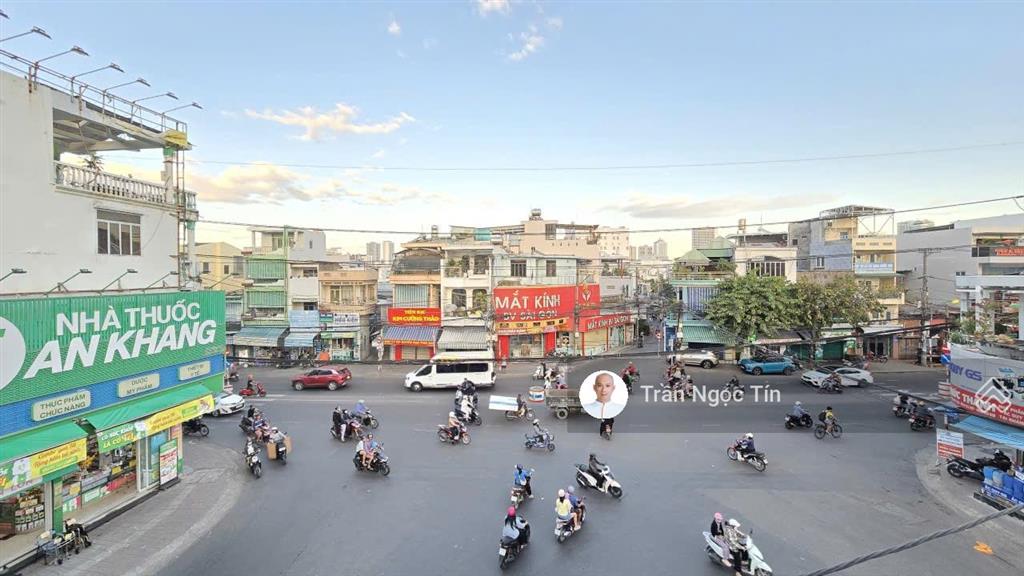 Siêu phẩm nhà đẹp mặt tiền căn góc vòng xoay đường số 13 và lê hồng phong