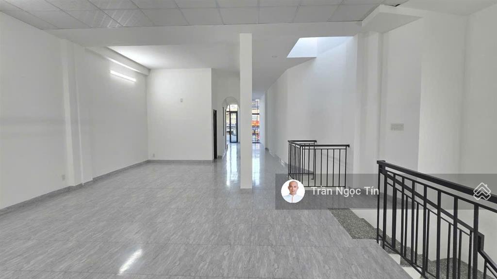 Siêu phẩm nhà đẹp mặt tiền căn góc vòng xoay đường số 13 và lê hồng phong