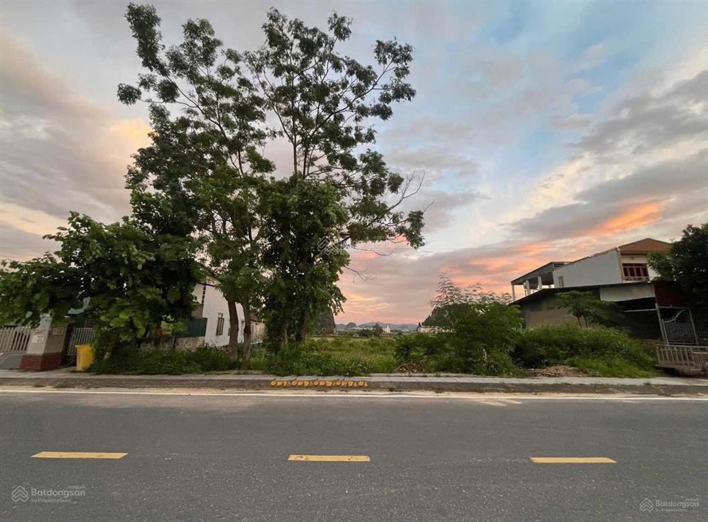 Bán đất 900m2 thôn 5 hạ long, mặt đường 334, mt 25m, giá 22tr/m2