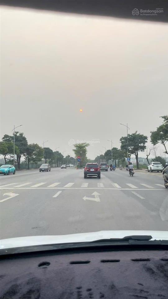 Bán gấp căn biệt thự 207m mt 9m hướng đn ,giá 38 tỷ sẵn sổ