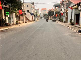 Gia đình em cần ra hàng gấp lô đất 87m ,mt 6m , giá 1.56 tỷ sẵn sổ , gần metro số 12 và quốc lộ 6