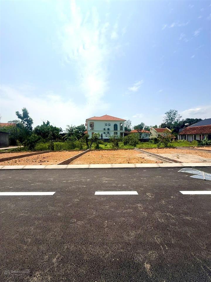Gia đình em cần bán gấp mảnh đất 82m giá 1.25 tỷ mặt tiền 6m full thổ