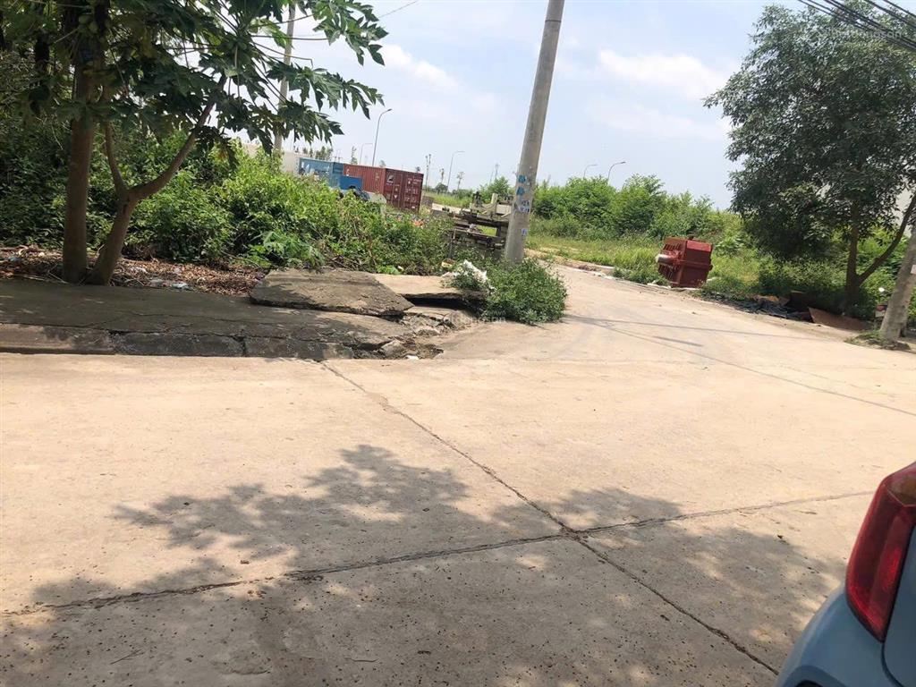 Cần bán gấp lô đất 99m2 mặt tiền 6m tại thị trấn xuân mai  1.8 tỷ  bao sổ