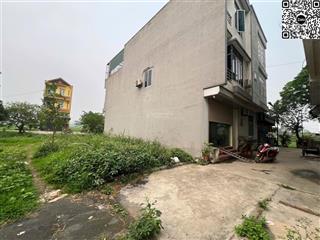 Lô góc view hồ, diện tích 89m, mặt tiền 6m, giá 1,65 tỷ ô tô tránh nhau thoải mái, sẵn sổ sang tên