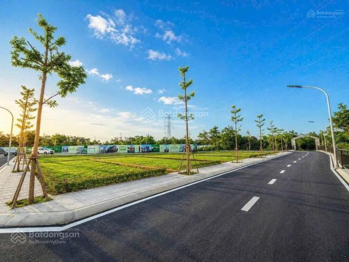Em cần bán lô đất 100m ,mt 5m ,giá 1.8 tỷ ,sẵn sổ ,phường tùng thiện sơn tây