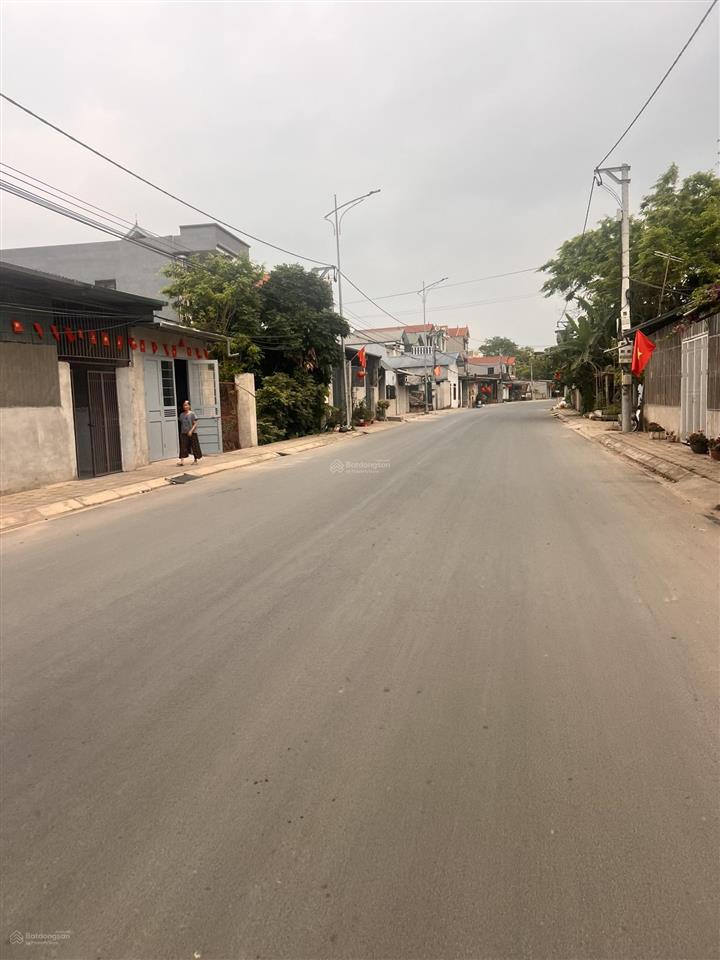 Giá siêu rẻ cho lô đất 355m2, mt 10m, giá 1.76 tỷ nằm ở xuân mai cách quốc lộ 21 400m