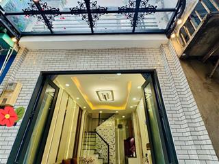 Nhà đẹp đón tết ở ngay full nội thất  4 tầng  ngay cv lê thị riêng. hợp gia đình trẻ chỉ 4.x tỷ.