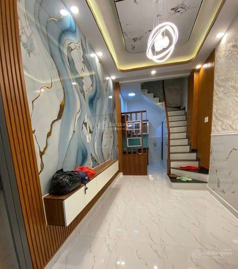 Nhà đẹp an cư  đón tết sum vầy. 4 tầng 3 phòng hxh ngô quyền q10. sát bv chợ rẫy. chỉ 4.x tỷ.