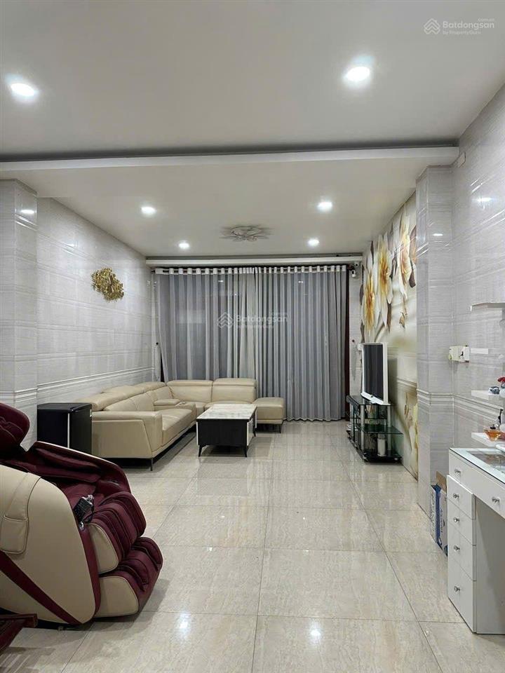 Bán gấp mt chợ tân bình  lý thường kiệt  6 tầng  có thang máy+ hợp kd thời trang, cty, 68 tỷ.