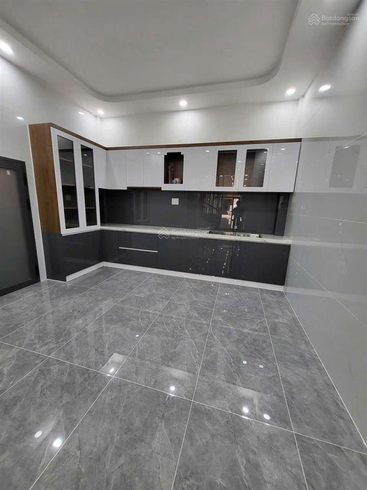 Siêu phẩm mt lê trực  q6, 5 tầng  nhà mới ở ngay. hợp ở ngay hay cty đều tốt, chỉ 21 tỷ, tl chủ