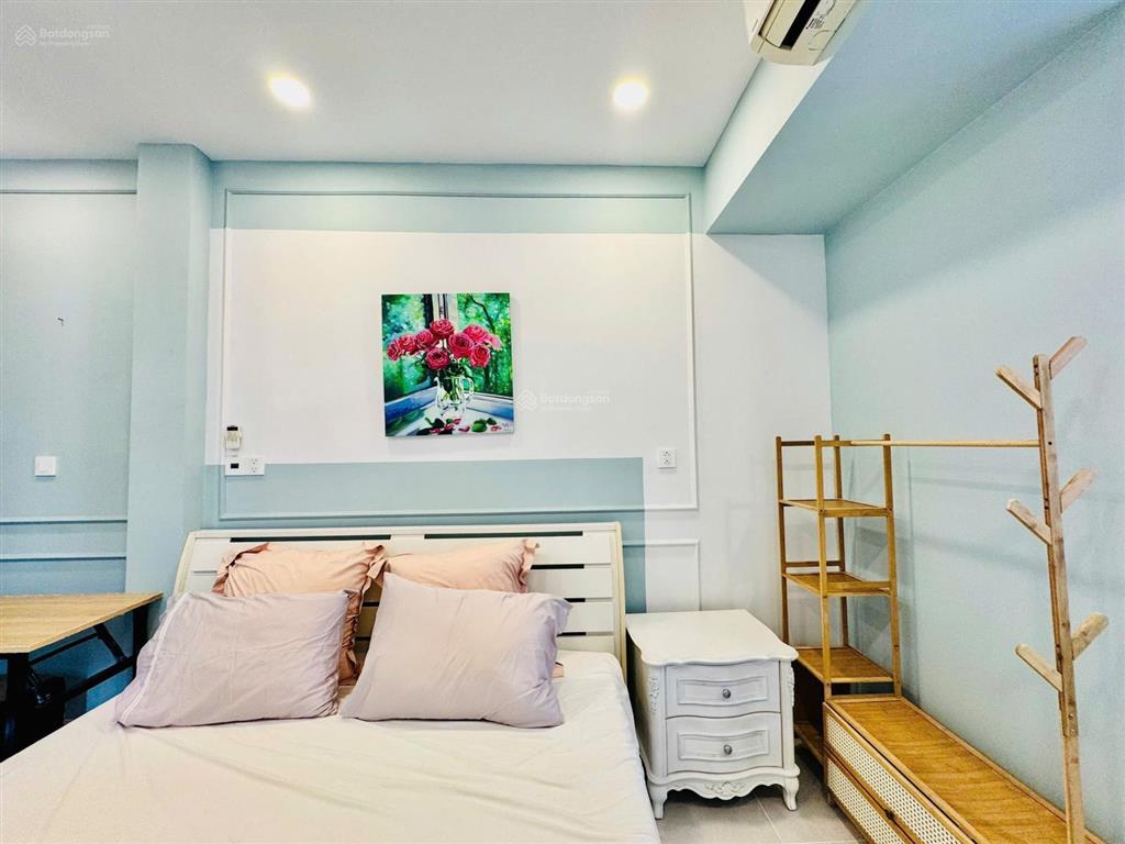 Chỉ 8 tỷ nhỉnh có ngay siêu phẩm 2mt hẻm phố tây bùi viện  q1  thông cống quỳnh  thu 240tr/năm