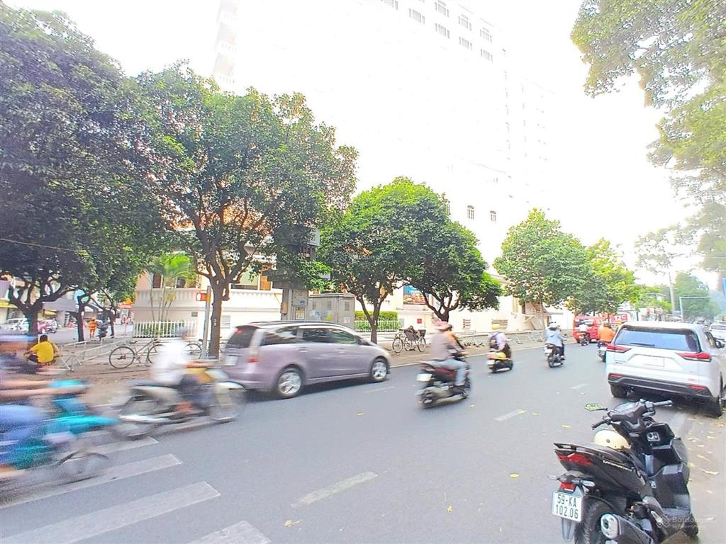 Siêu phẩm mt trần phú q5. sát q1, tiện cho thuê, làm cửa hàng, làm phòng tranh. chỉ 8.7 tỷ. tl.