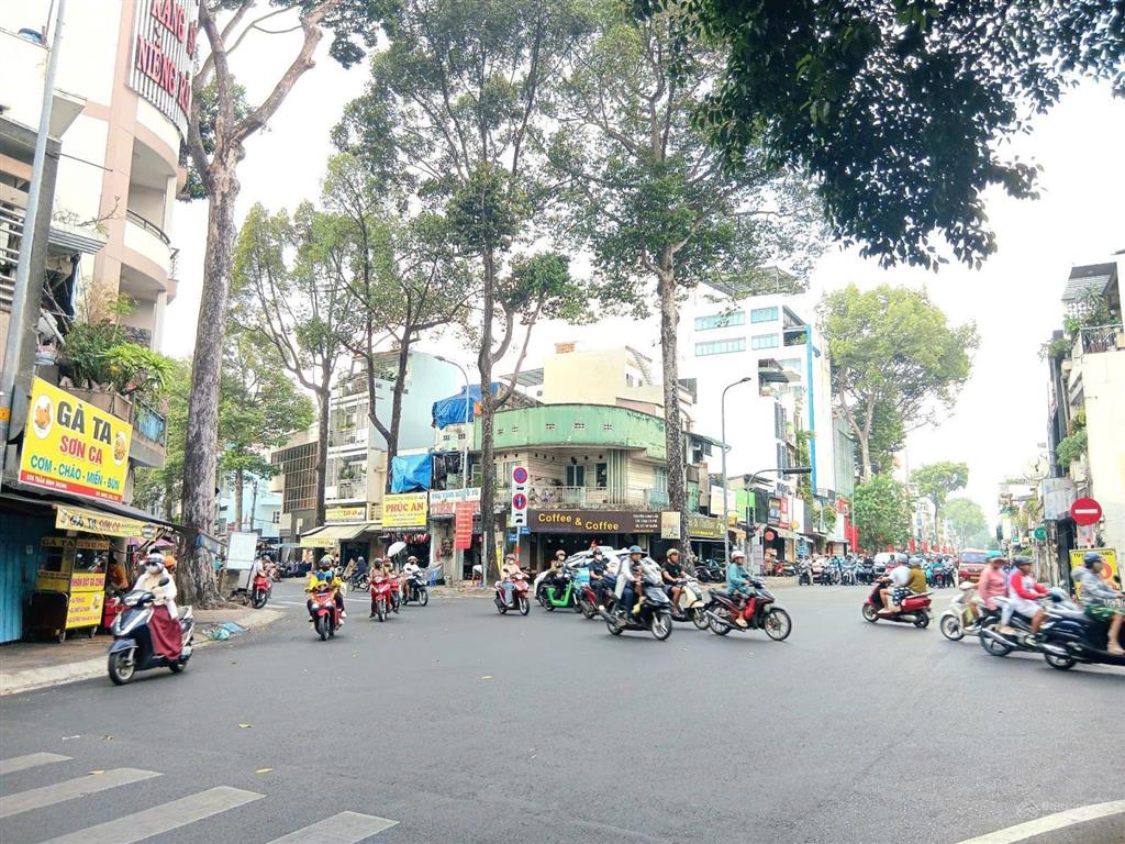 Siêu phẩm mt trần phú q5. sát q1, tiện cho thuê, làm cửa hàng, làm phòng tranh. chỉ 8.7 tỷ. tl.