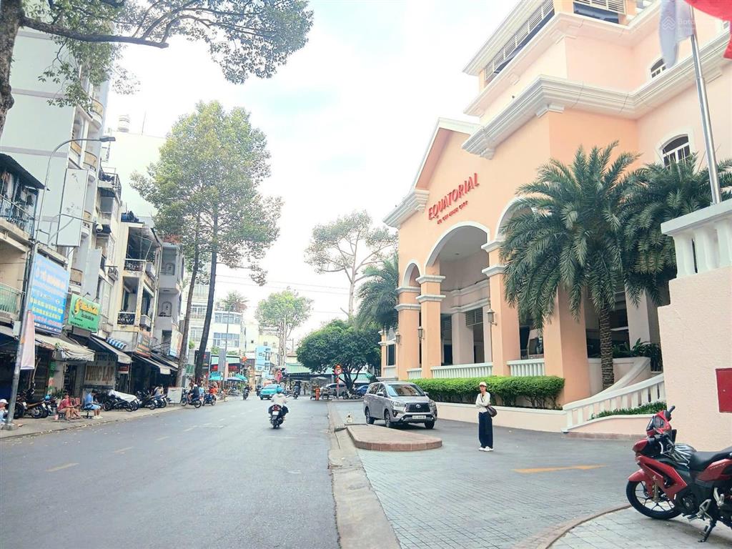 Siêu phẩm mt trần phú q5. sát q1, tiện cho thuê, làm cửa hàng, làm phòng tranh. chỉ 8.7 tỷ. tl.