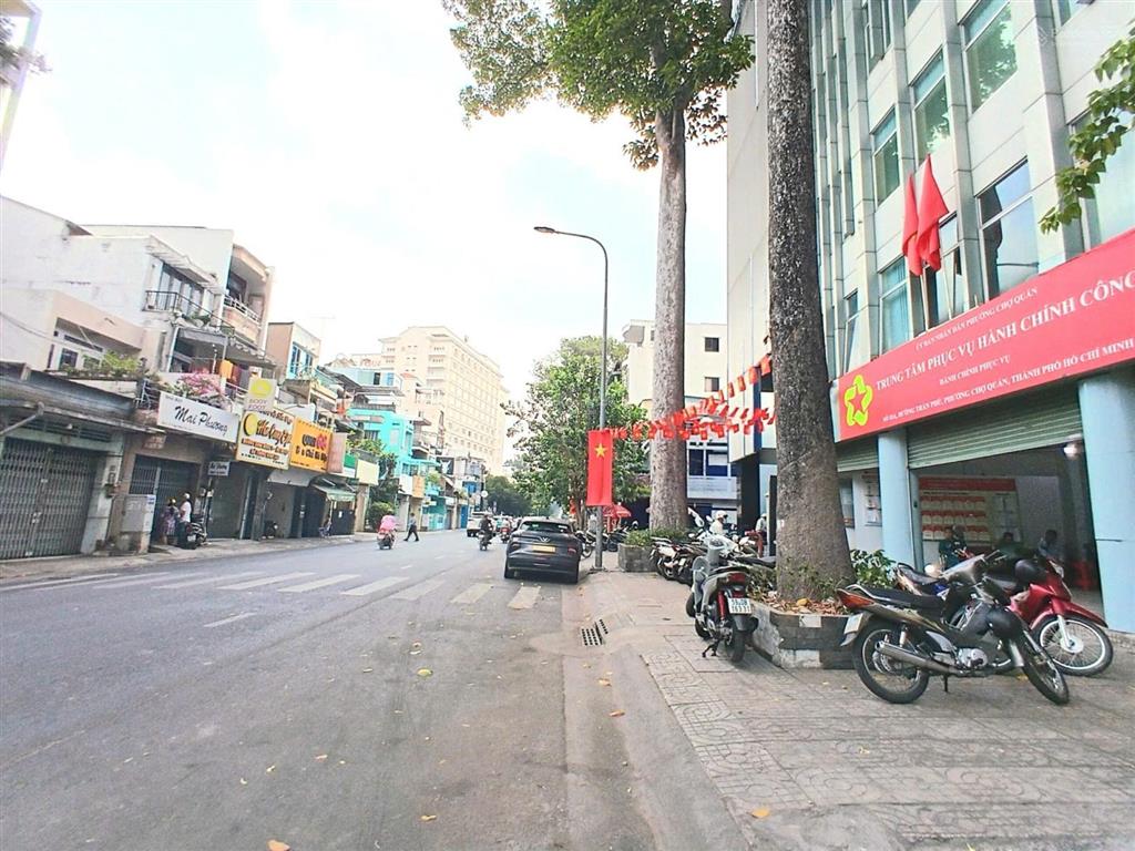 Siêu phẩm mt trần phú q5. sát q1, tiện cho thuê, làm cửa hàng, làm phòng tranh. chỉ 8.7 tỷ. tl.