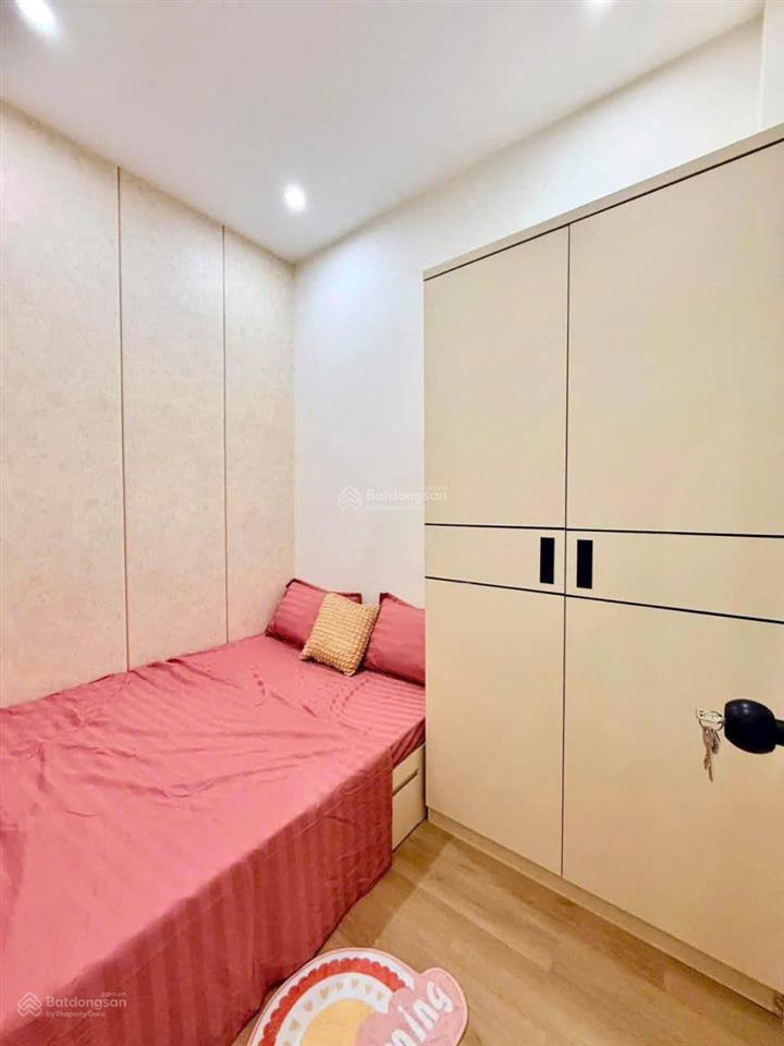 Bán gấp nhà hxh nguyễn đình chiểu  cx đô thành  q3  full nội thất  4 tầng btct. chỉ 9 tỷ hơn.