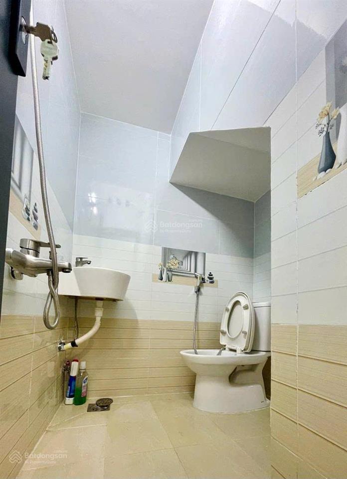 Bán nhanh siêu phẩm ngang bề thế 7.25m  3pn  thu 25tr/tháng ngay đề thám  bùi viện. chỉ 8.5 tỷ.